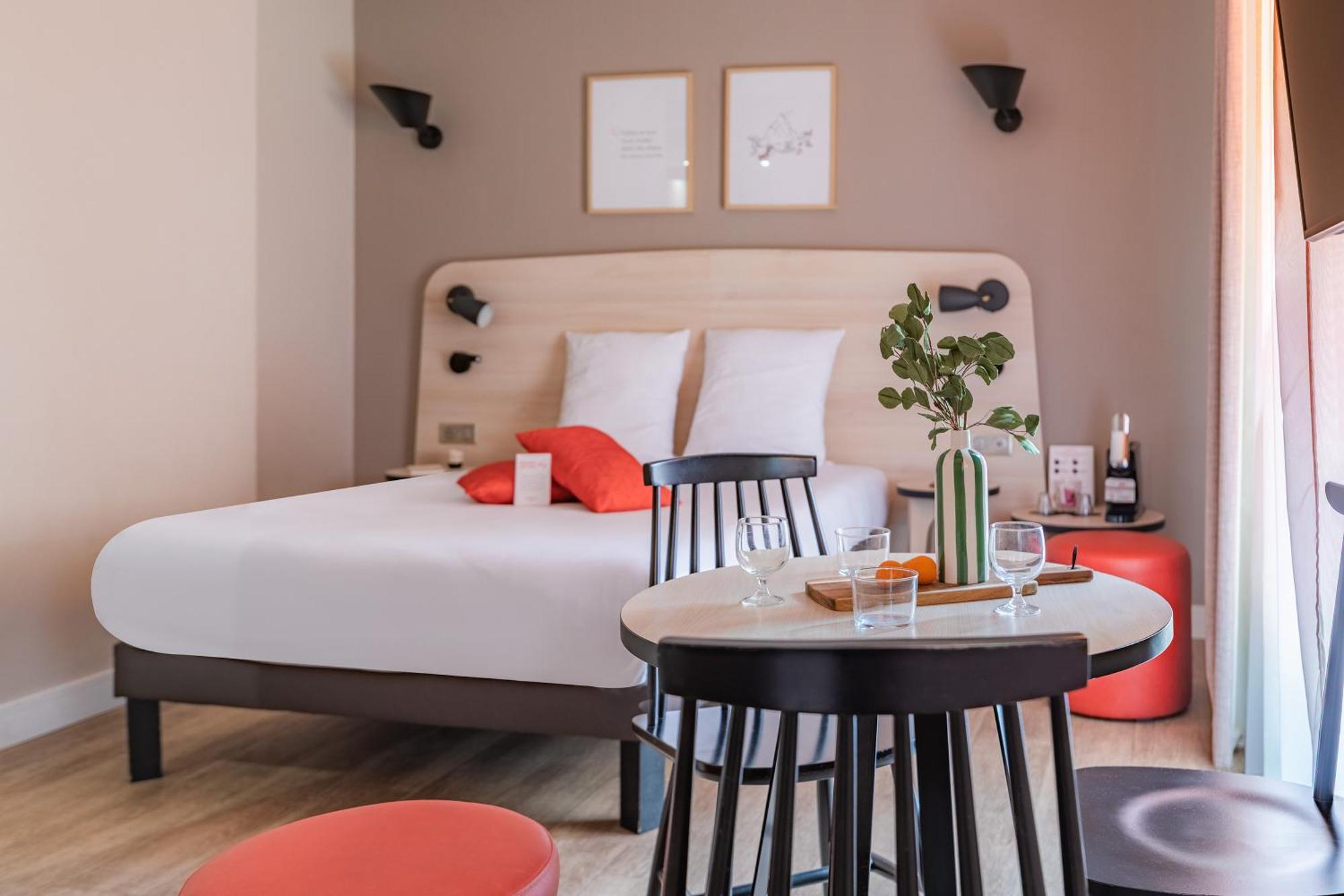 Family Studio,1703548099:JPEG